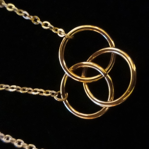 Goddess Aphrodite moon & stars three circle links necklace gold tone . - Picture 3 of 4